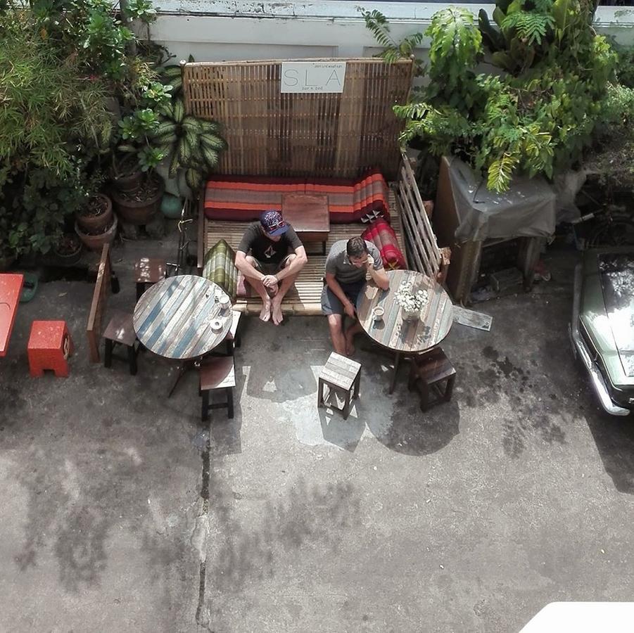 Sla Bar N'Bed Hostel Bangkok Exterior foto